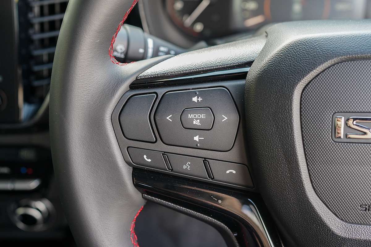 2025 Isuzu D-MAX X-TERRAIN 4X4