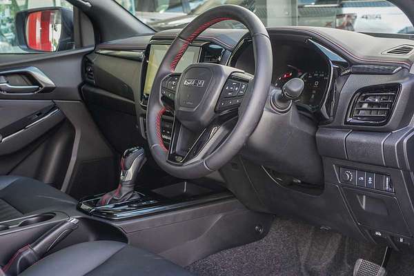 2025 Isuzu D-MAX X-TERRAIN 4X4