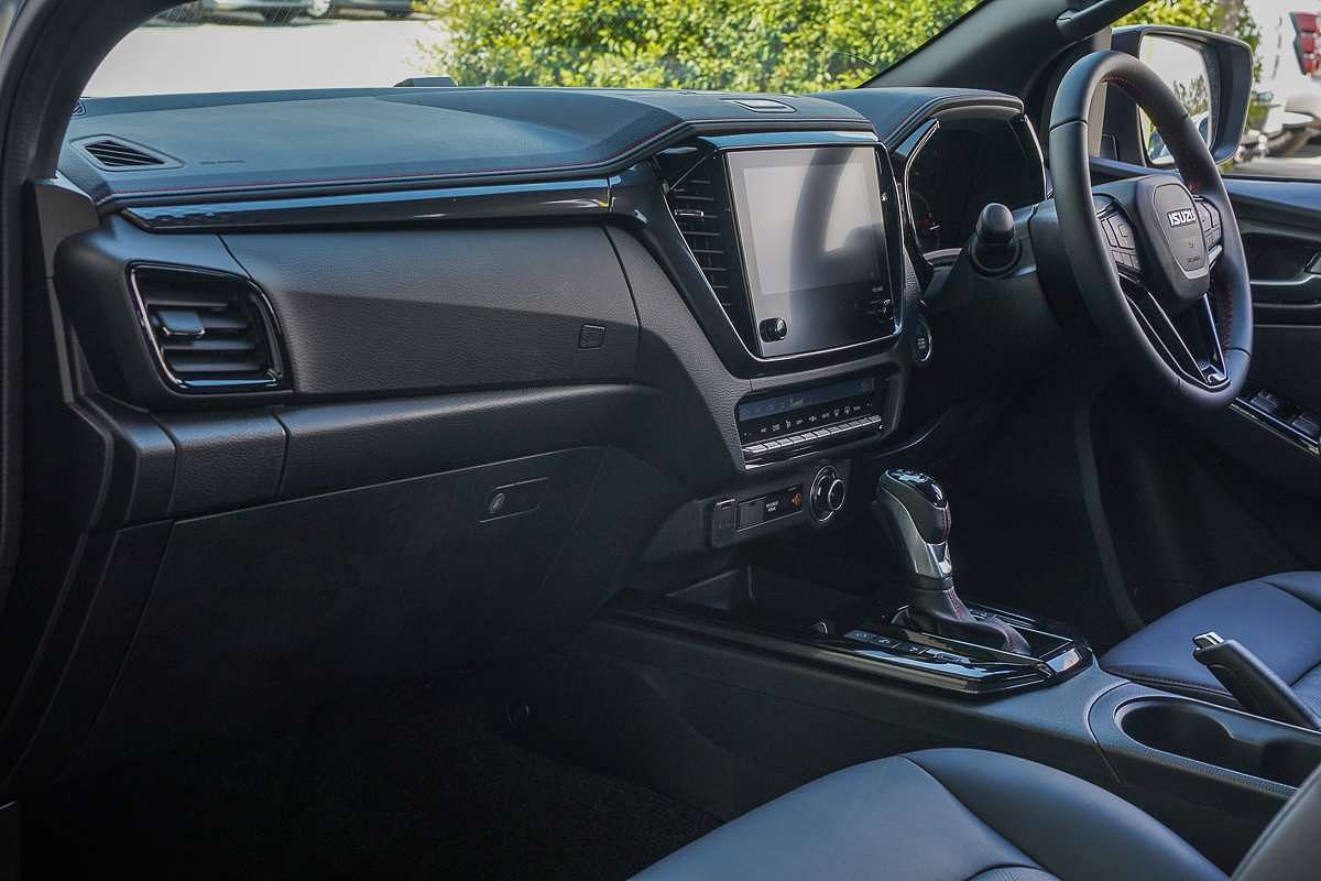 2025 Isuzu D-MAX X-TERRAIN 4X4