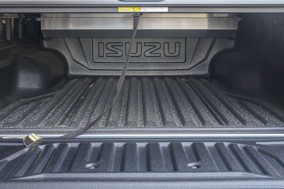 2025 Isuzu D-MAX X-TERRAIN 4X4