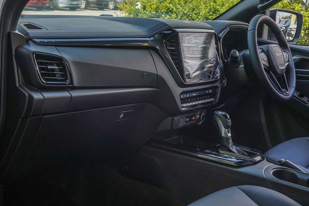 2025 Isuzu D-MAX X-TERRAIN 4X4