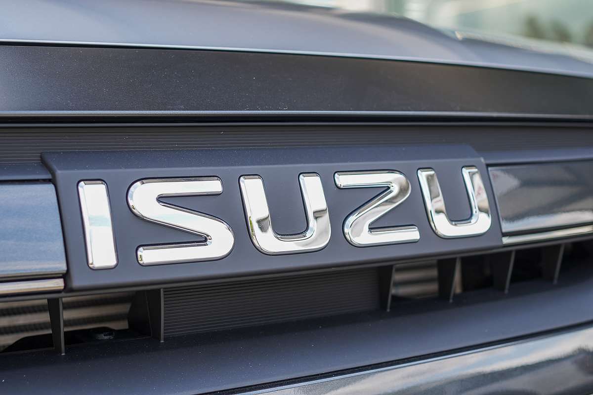 2025 Isuzu D-MAX X-TERRAIN 4X4