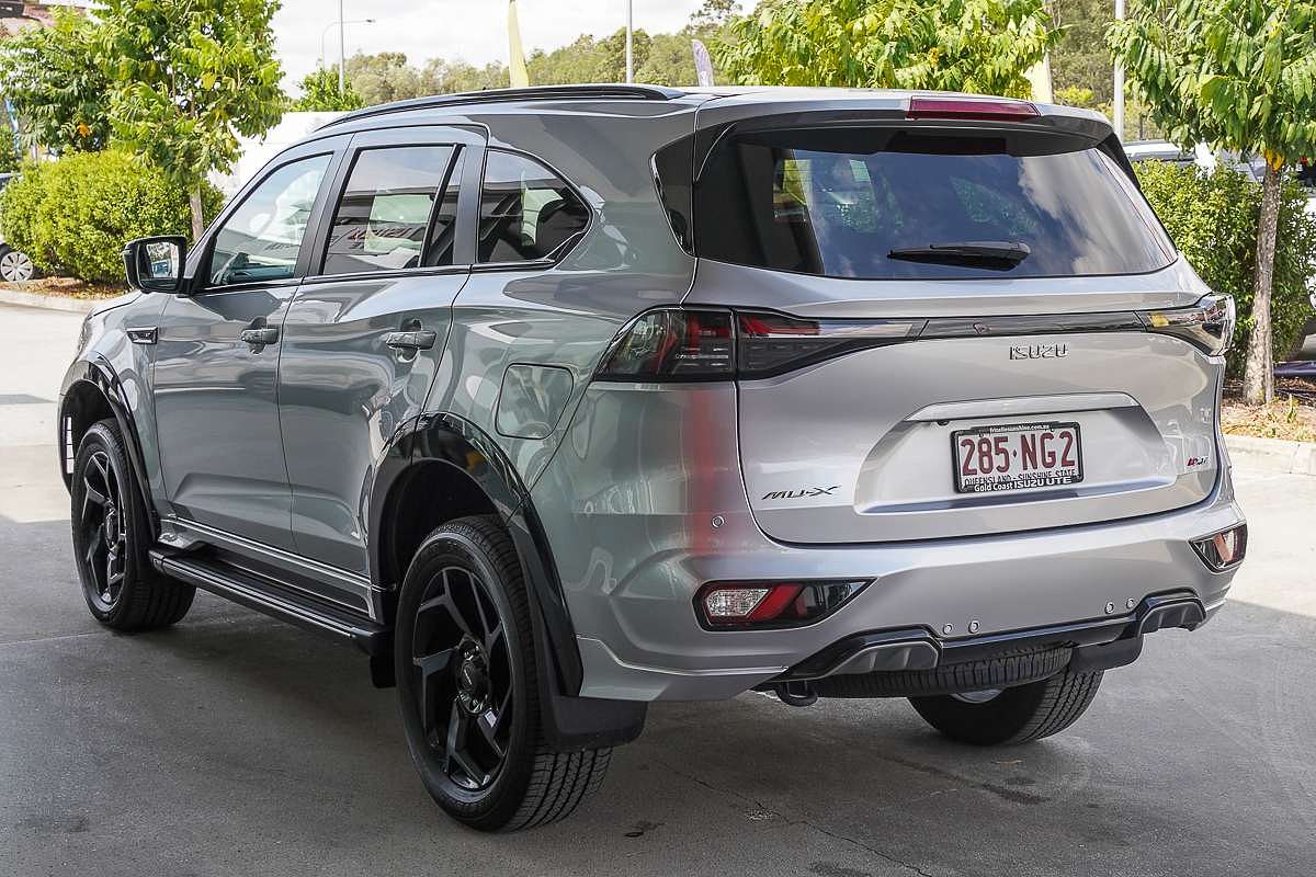 2025 Isuzu MU-X X-TERRAIN