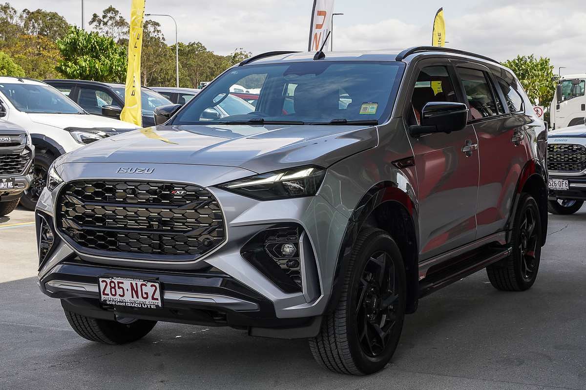 2025 Isuzu MU-X X-TERRAIN