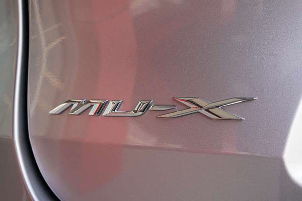 2025 Isuzu MU-X X-TERRAIN