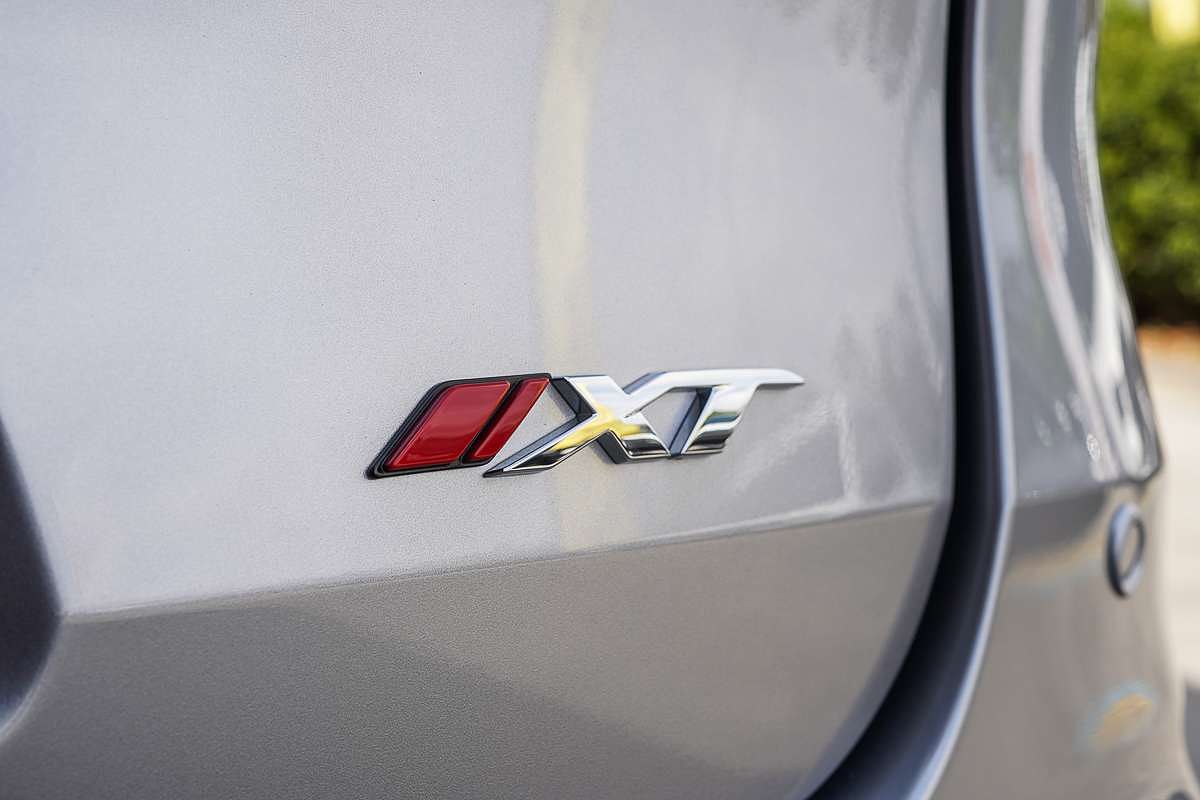 2025 Isuzu MU-X X-TERRAIN