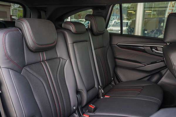 2025 Isuzu MU-X X-TERRAIN