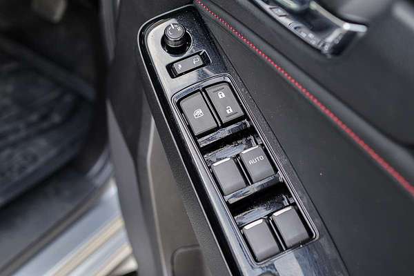 2025 Isuzu MU-X X-TERRAIN