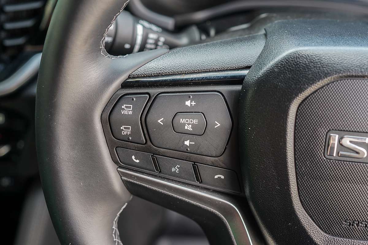 2025 Isuzu MU-X X-TERRAIN