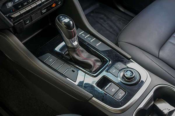 2025 Isuzu MU-X X-TERRAIN