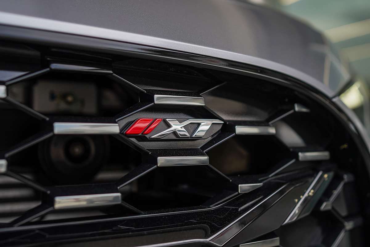 2025 Isuzu MU-X X-TERRAIN