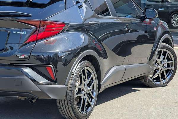 2021 Toyota C-HR GR Sport ZYX10R