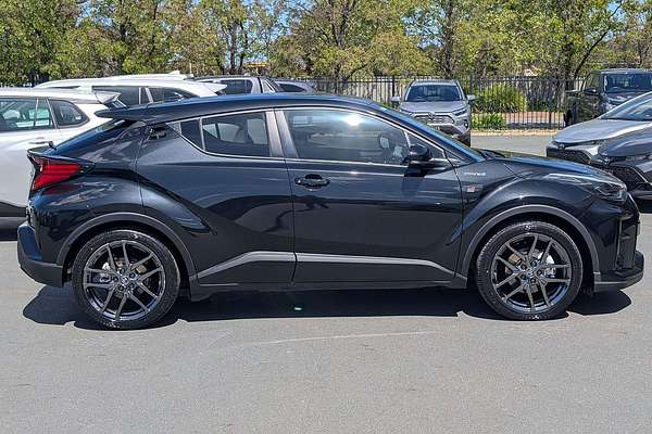 2021 Toyota C-HR GR Sport ZYX10R