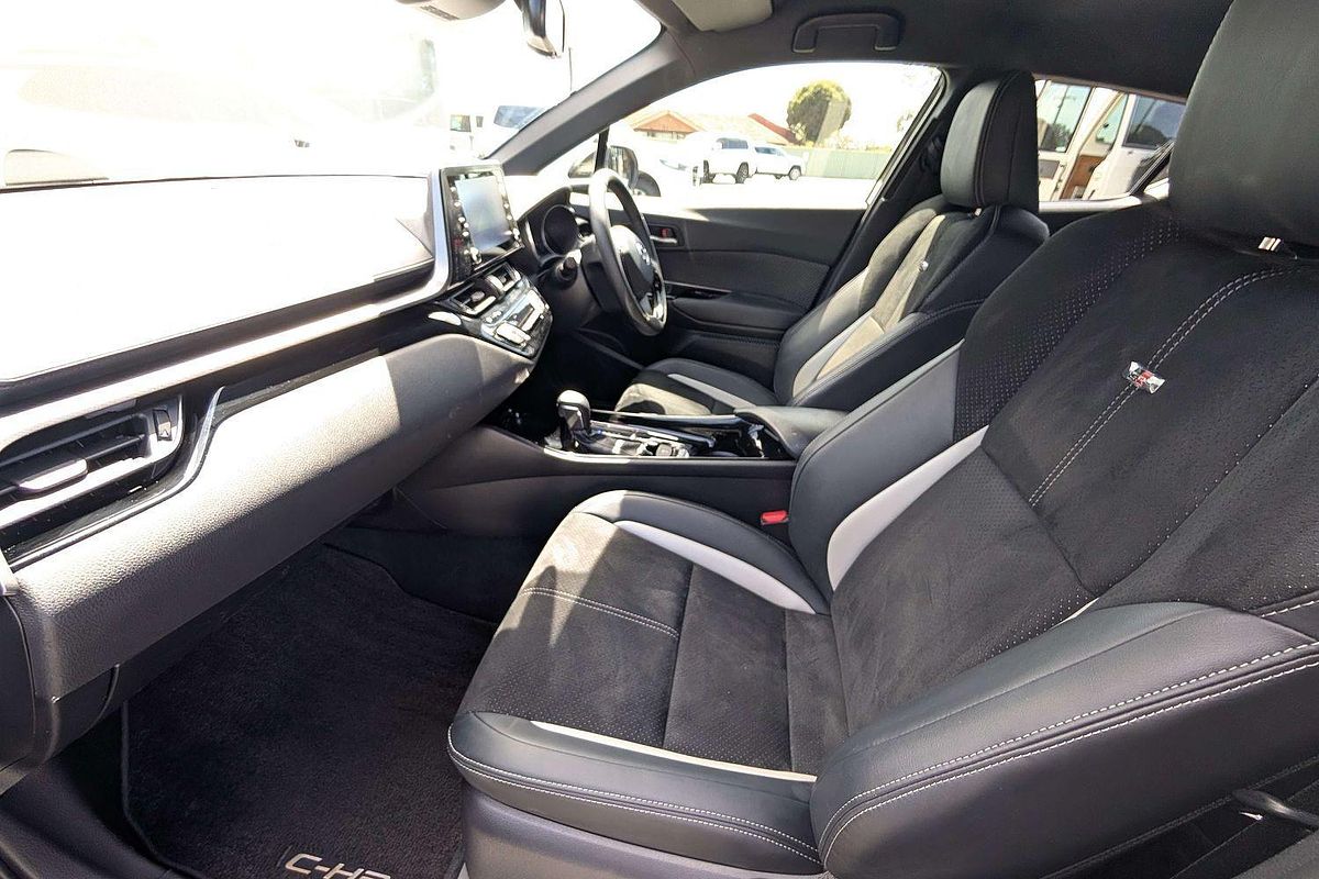 2021 Toyota C-HR GR Sport ZYX10R