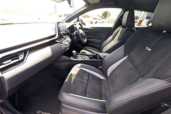 2021 Toyota C-HR GR Sport ZYX10R