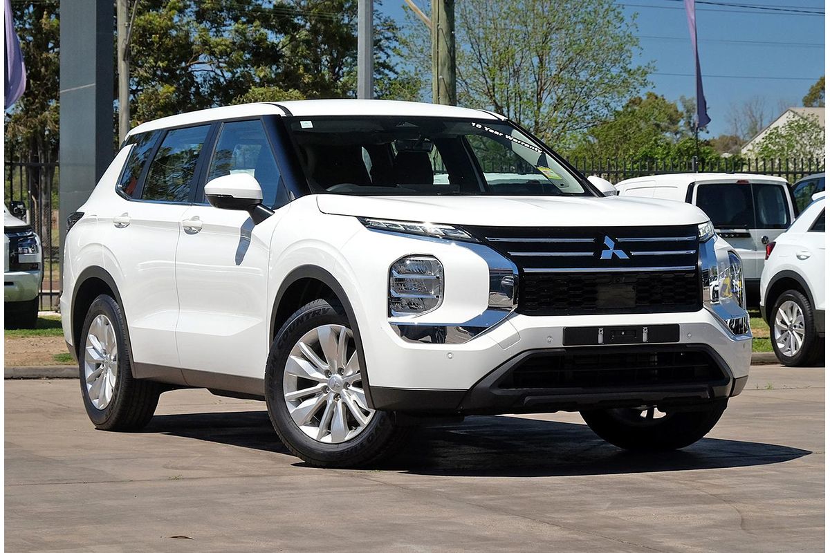 2025 Mitsubishi Outlander ES ZM