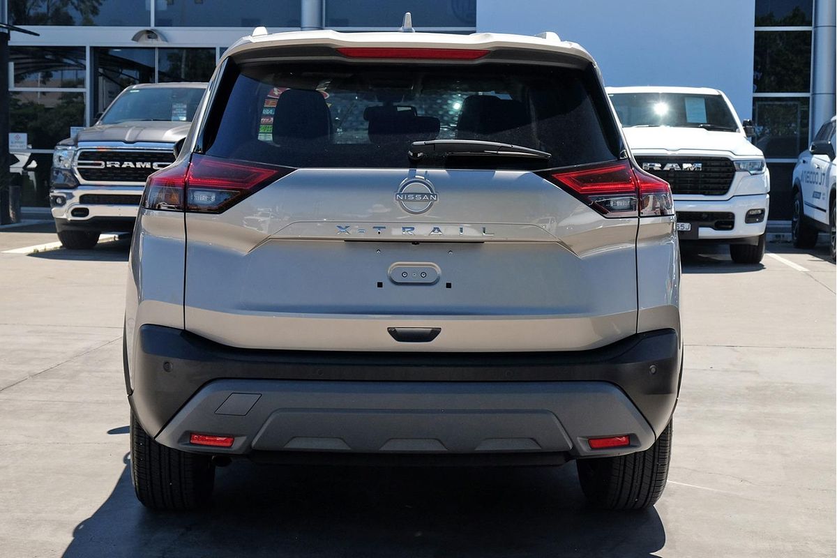 2024 Nissan X-TRAIL ST-L T33