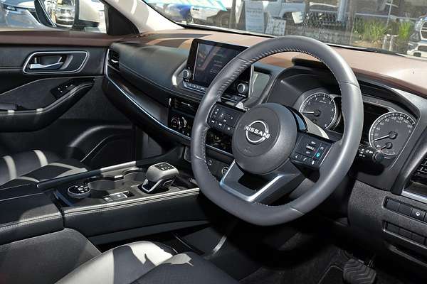 2024 Nissan X-TRAIL ST-L T33