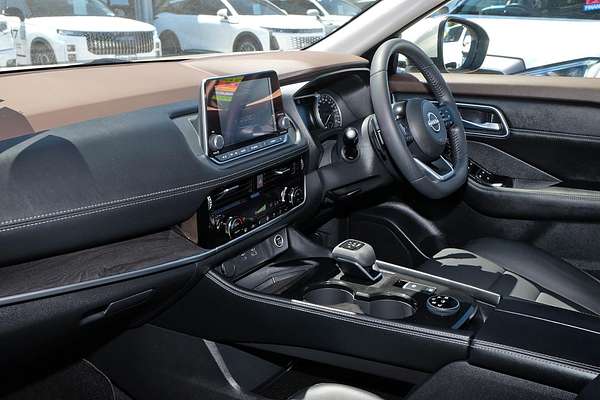 2024 Nissan X-TRAIL ST-L T33
