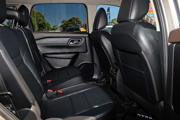 2024 Nissan X-TRAIL ST-L T33