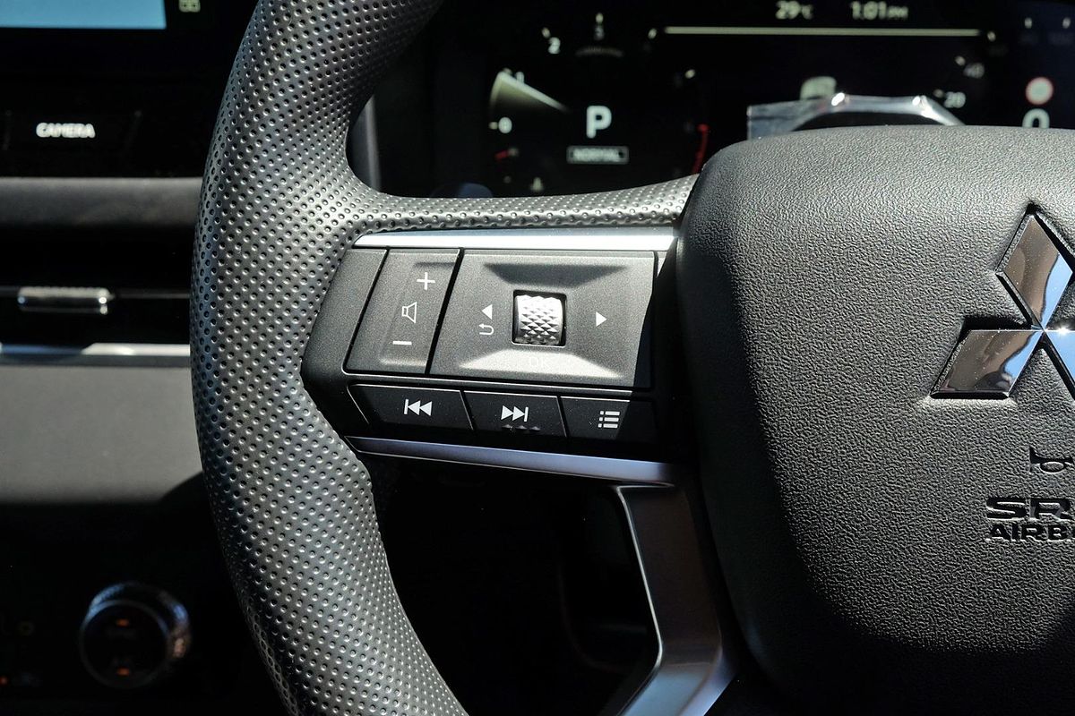 2025 Mitsubishi Outlander ES ZM