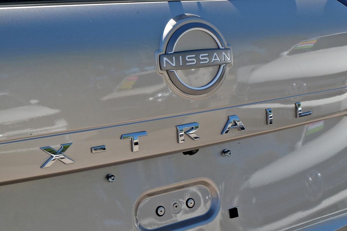 2024 Nissan X-TRAIL ST-L T33