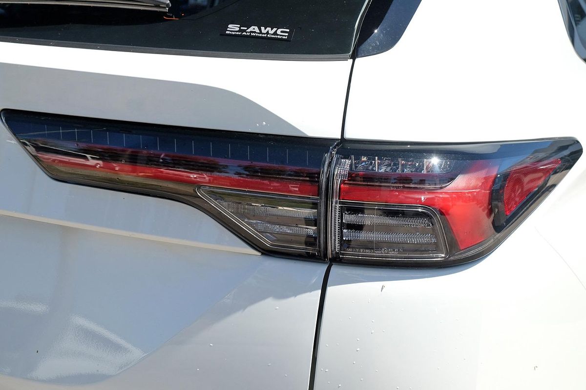 2025 Mitsubishi Outlander ES ZM