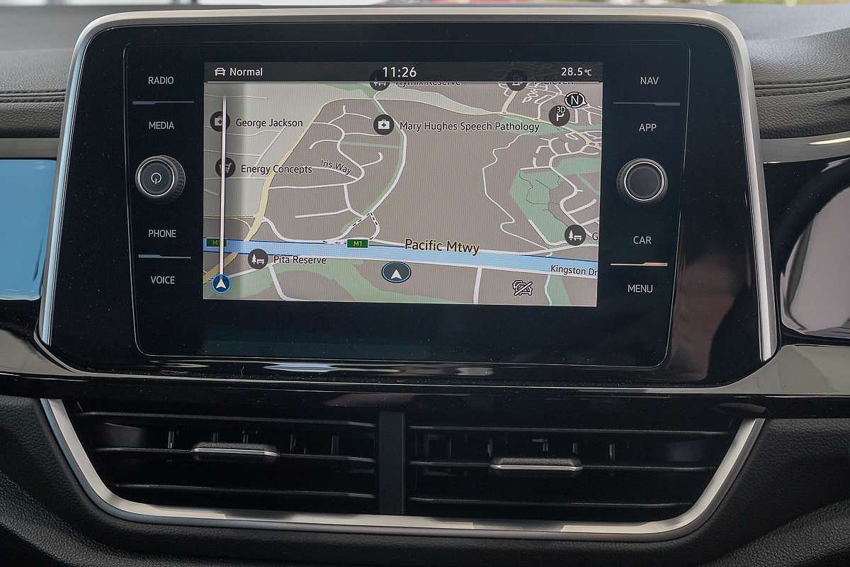 2025 Volkswagen T-Roc 140TSI R-Line D11