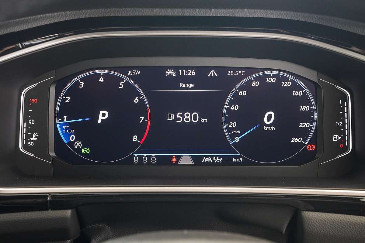 2025 Volkswagen T-Roc 140TSI R-Line D11