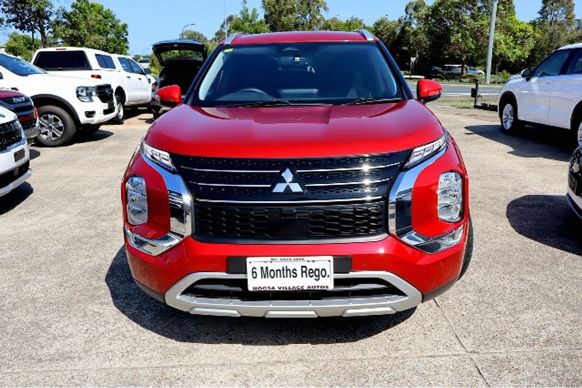 2023 Mitsubishi Outlander LS ZM