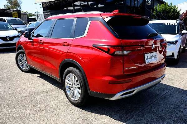 2023 Mitsubishi Outlander LS ZM