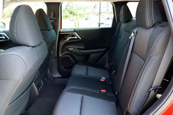 2023 Mitsubishi Outlander LS ZM