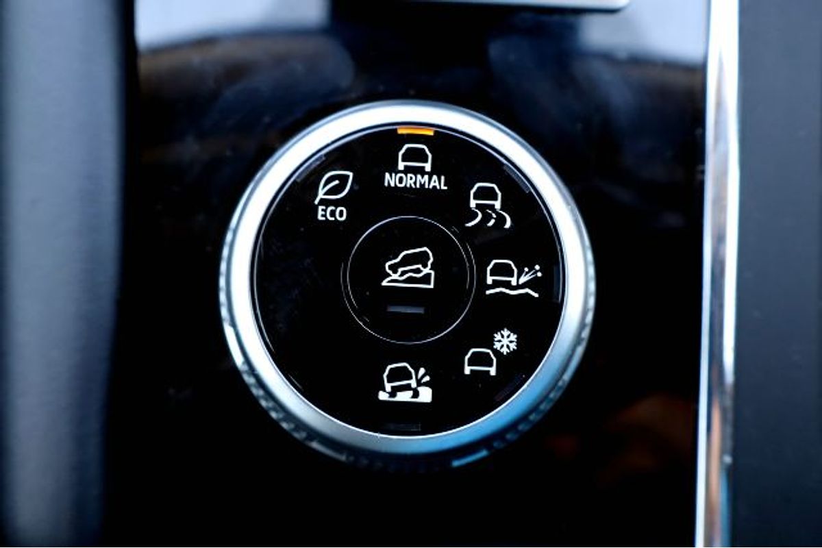 2023 Mitsubishi Outlander LS ZM