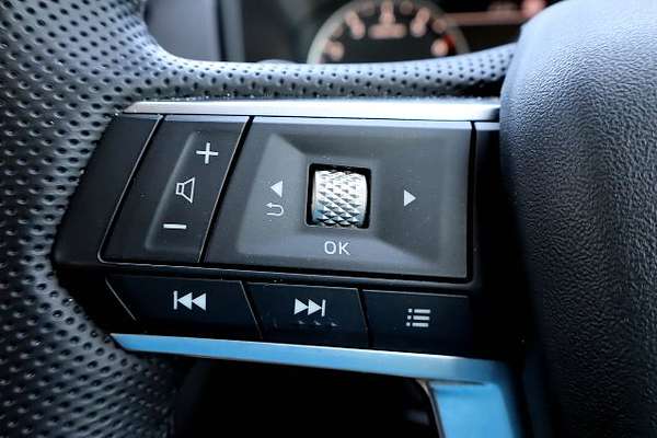 2023 Mitsubishi Outlander LS ZM