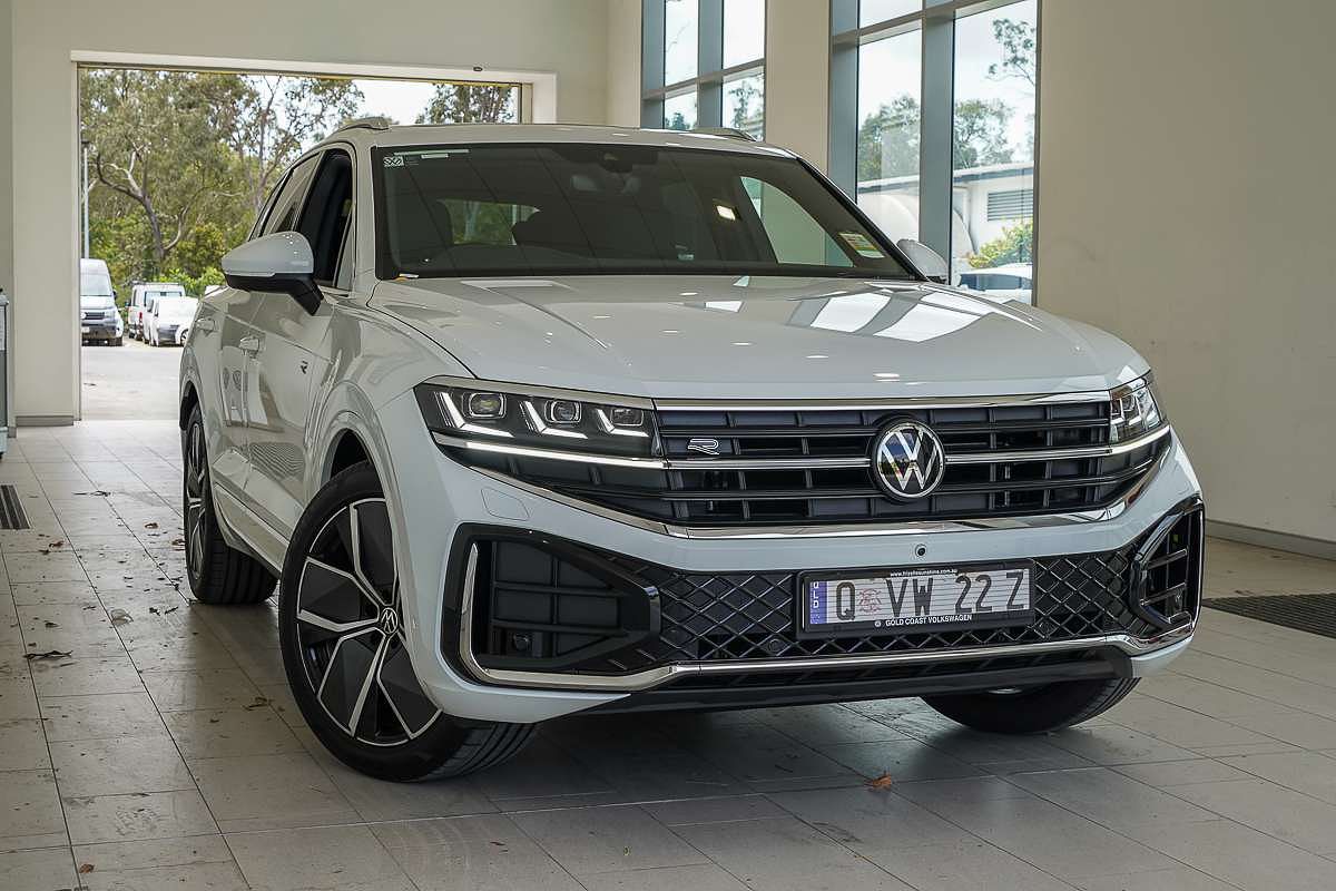 2025 Volkswagen Touareg 210TDI R-Line RC