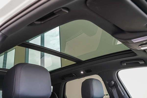 2025 Volkswagen Touareg 210TDI R-Line RC