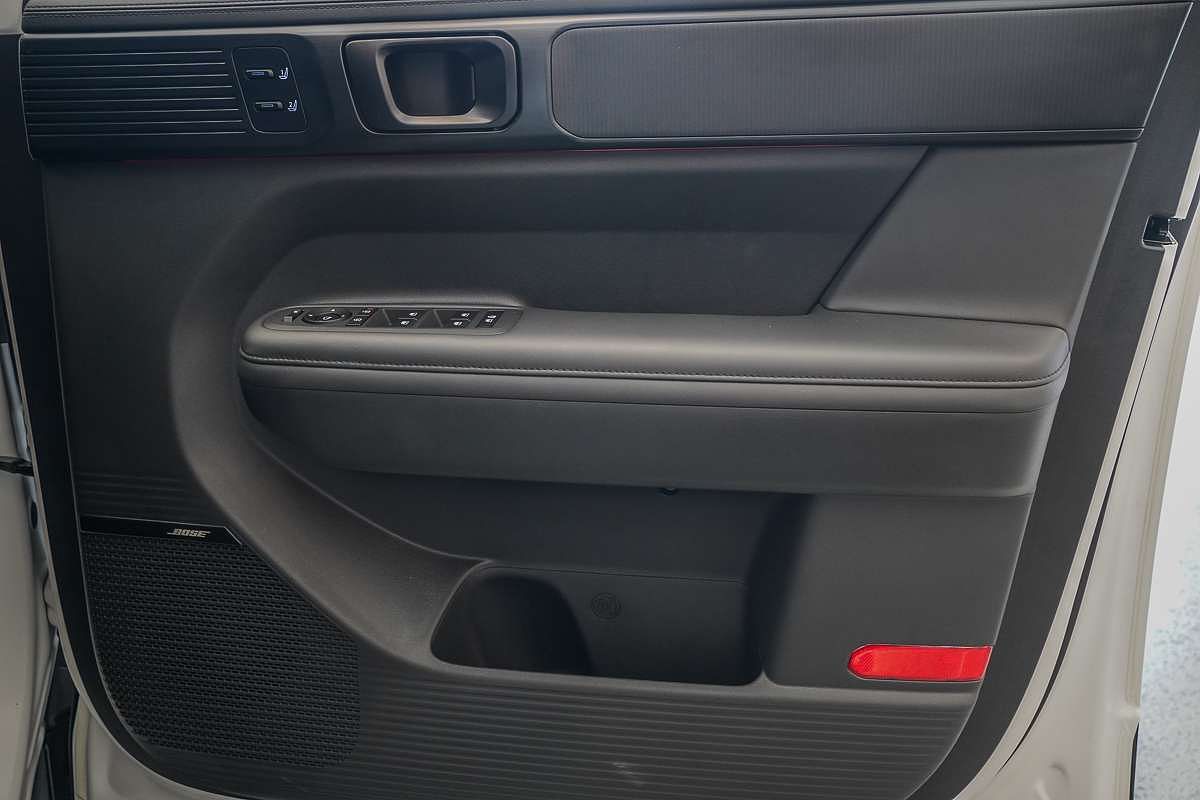 2025 Hyundai Santa Fe Hybrid Calligraphy MX5.V1