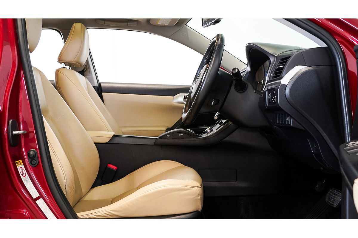 2012 Lexus CT CT200h Luxury ZWA10R