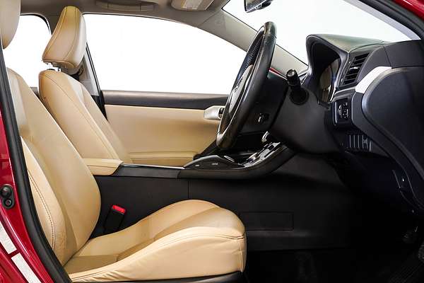 2012 Lexus CT CT200h Luxury ZWA10R