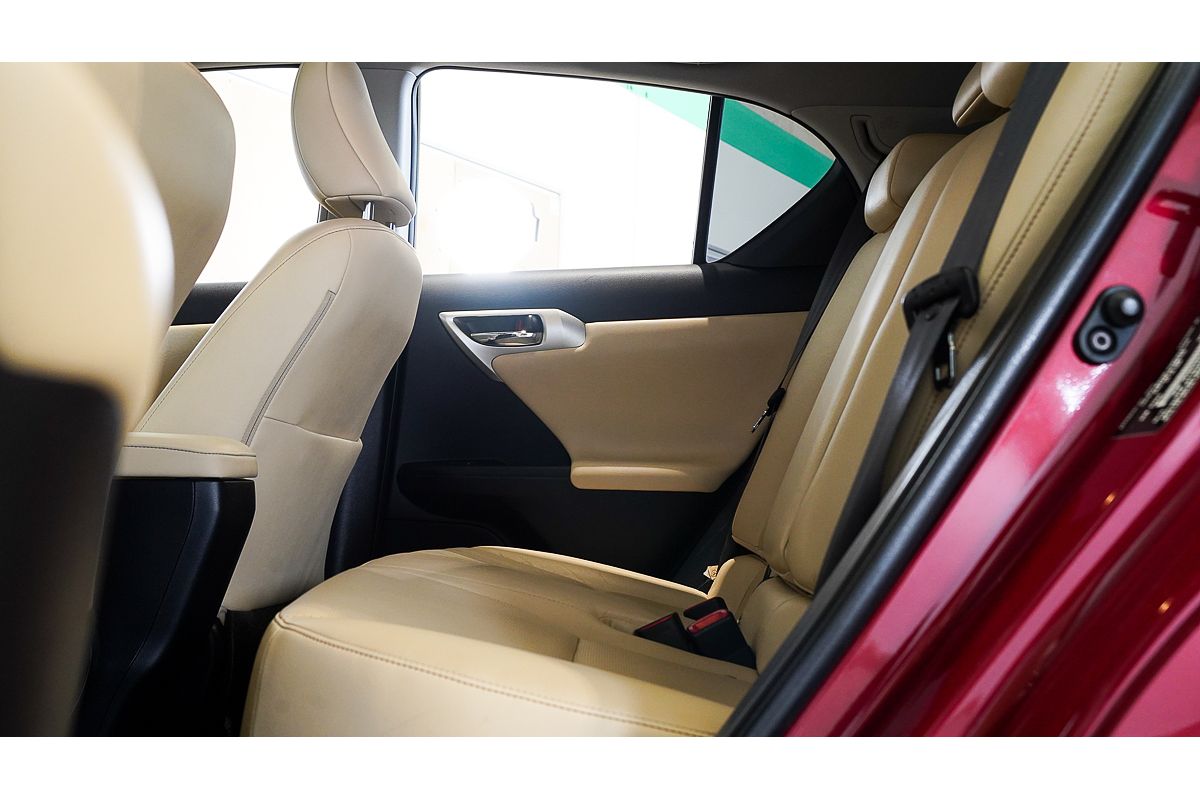 2012 Lexus CT CT200h Luxury ZWA10R