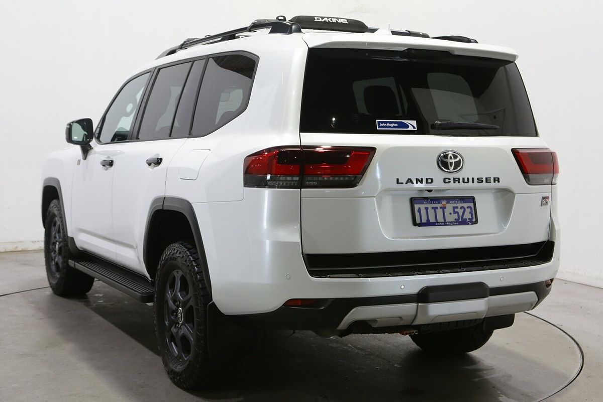 2024 Toyota Landcruiser GR Sport FJA300R