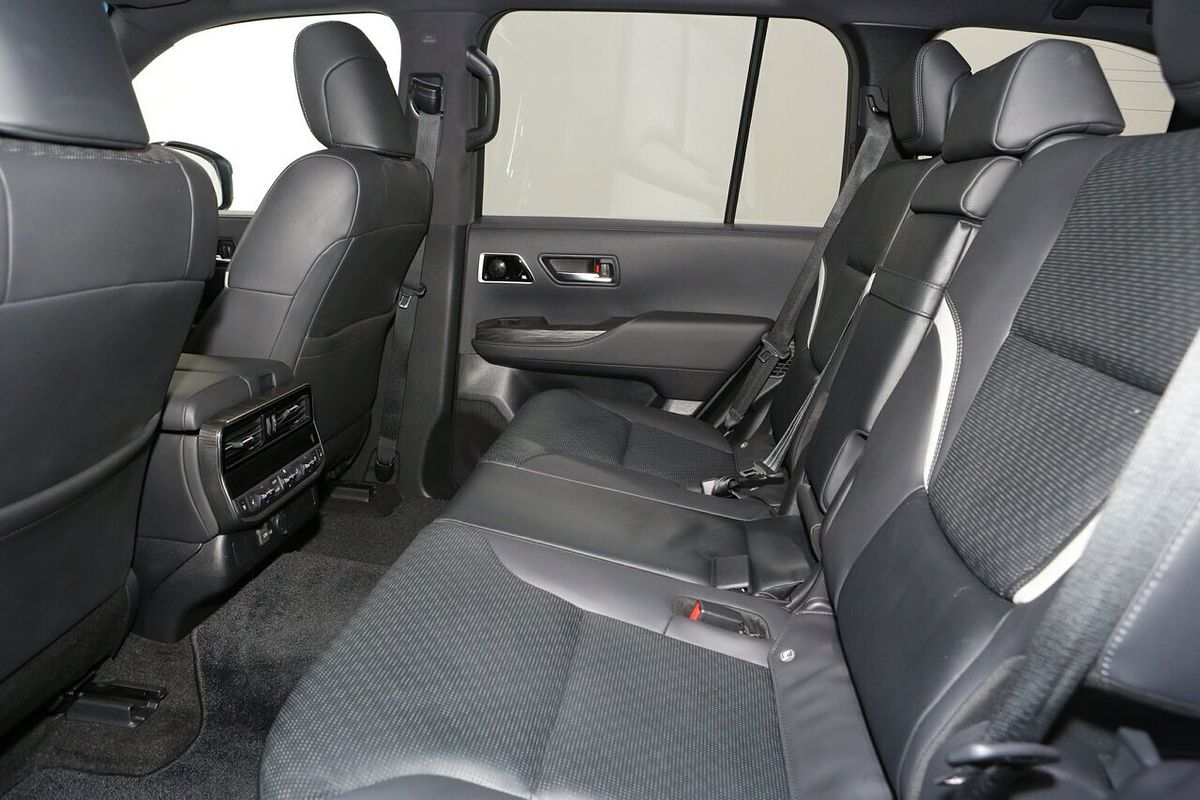 2024 Toyota Landcruiser GR Sport FJA300R