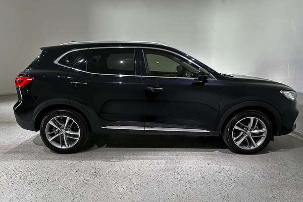 2022 MG HS Essence SAS23