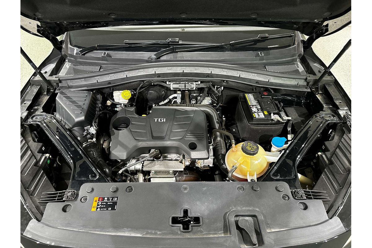 2022 MG HS Essence SAS23