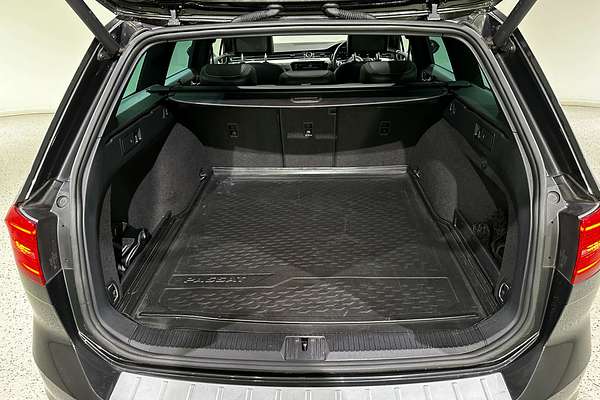 2019 Volkswagen Passat 206TSI R-Line B8