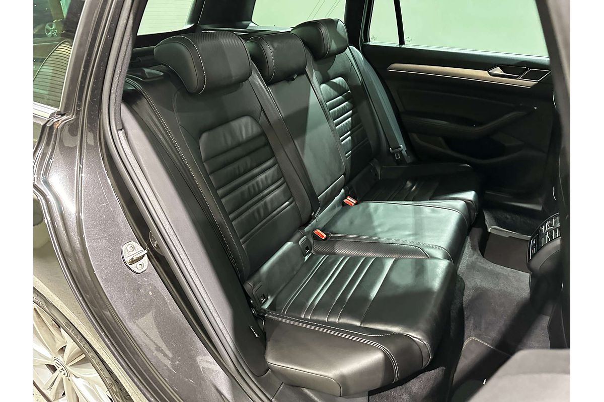 2019 Volkswagen Passat 206TSI R-Line B8