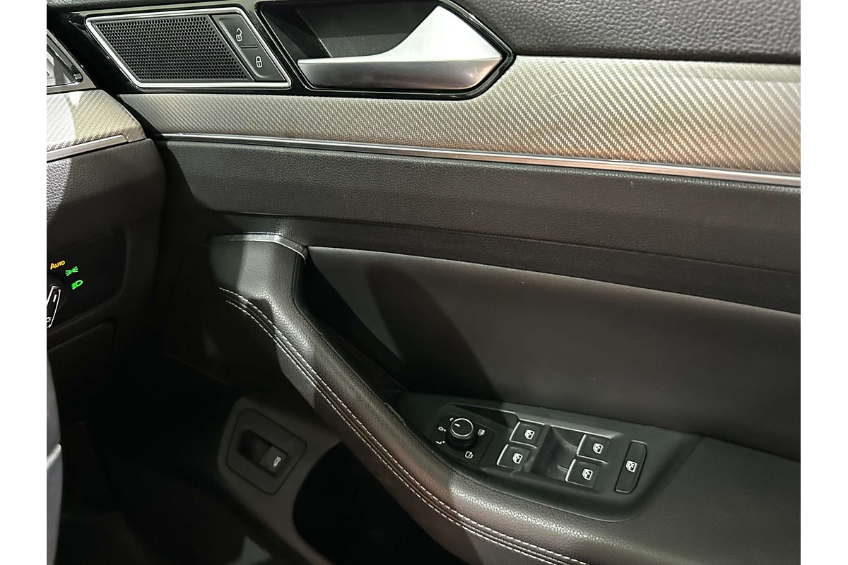 2019 Volkswagen Passat 206TSI R-Line B8