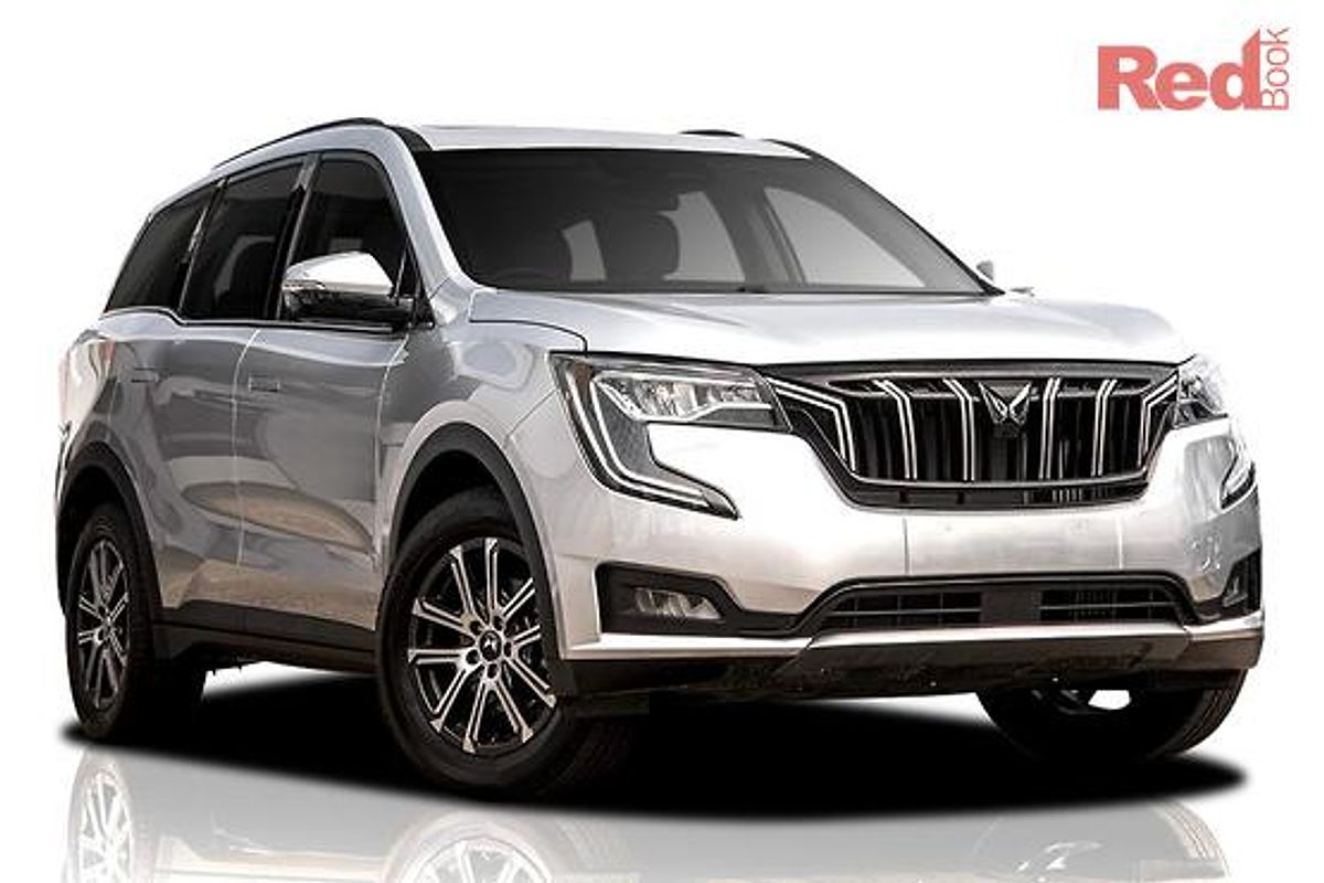 2025 Mahindra XUV700 AX7