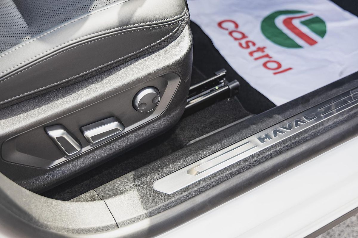 2025 GWM Haval H6 Ultra PHEV B01