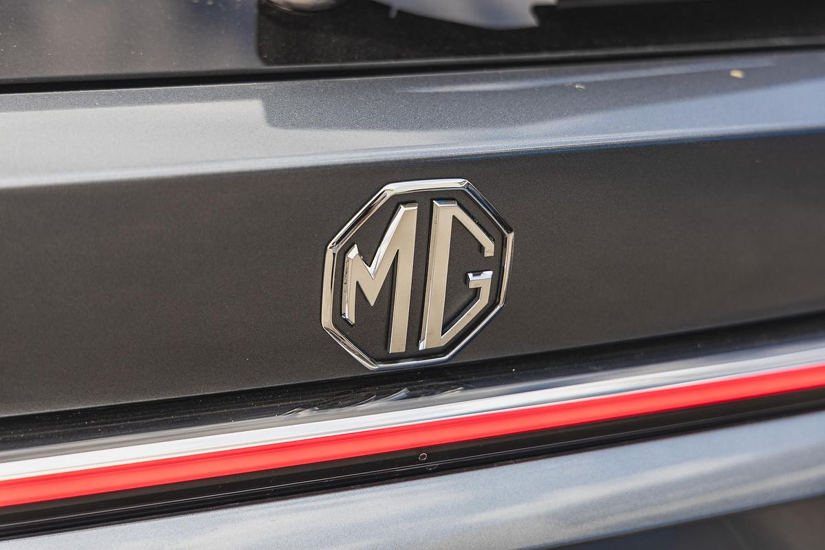 2025 MG HS Hybrid+ Essence AS33H